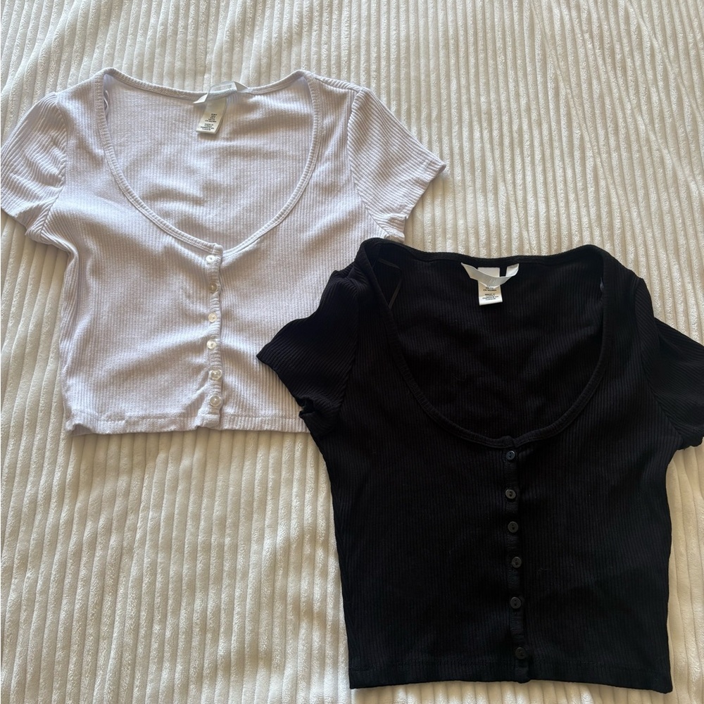 H&M Black and White Ribbed Button-Down Top Size Small
